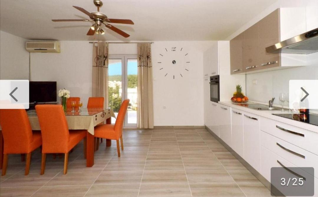 Apartman Varga Trogir Exterior foto